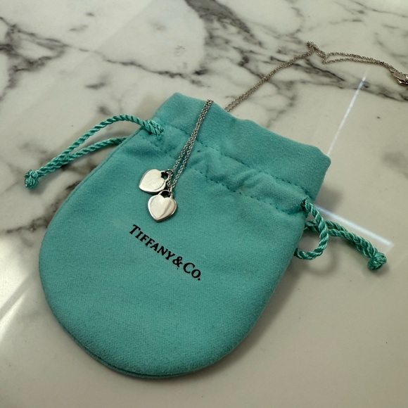 Tiffany & Co Mini Double Heart Tag Pendant in Silver - Picture 2 of 7